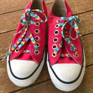**moving sale**  Converse